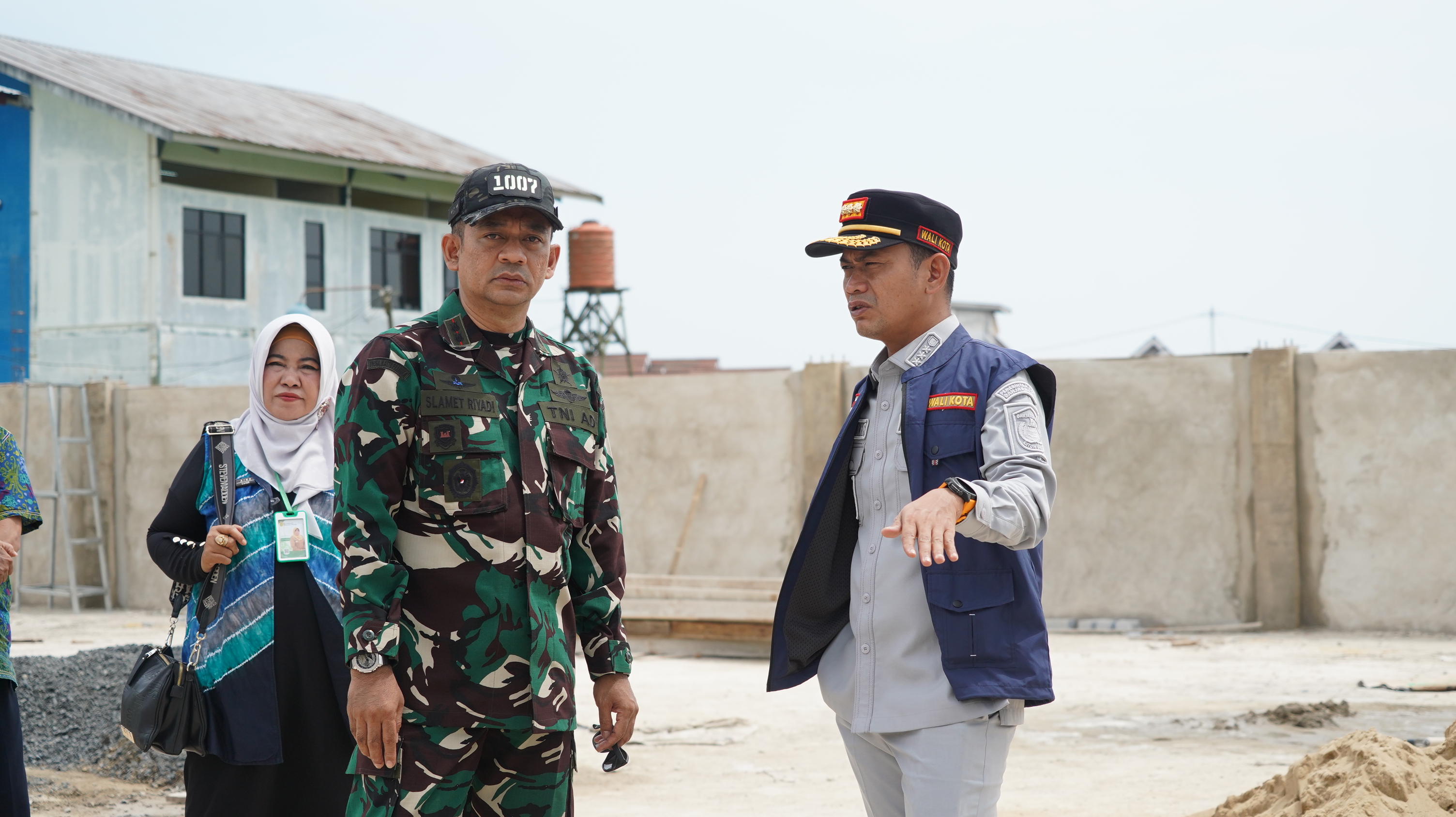 Walikota Yamin Bersama Dandim Pantau Progres Pembangunan Kopdes Merah Putih