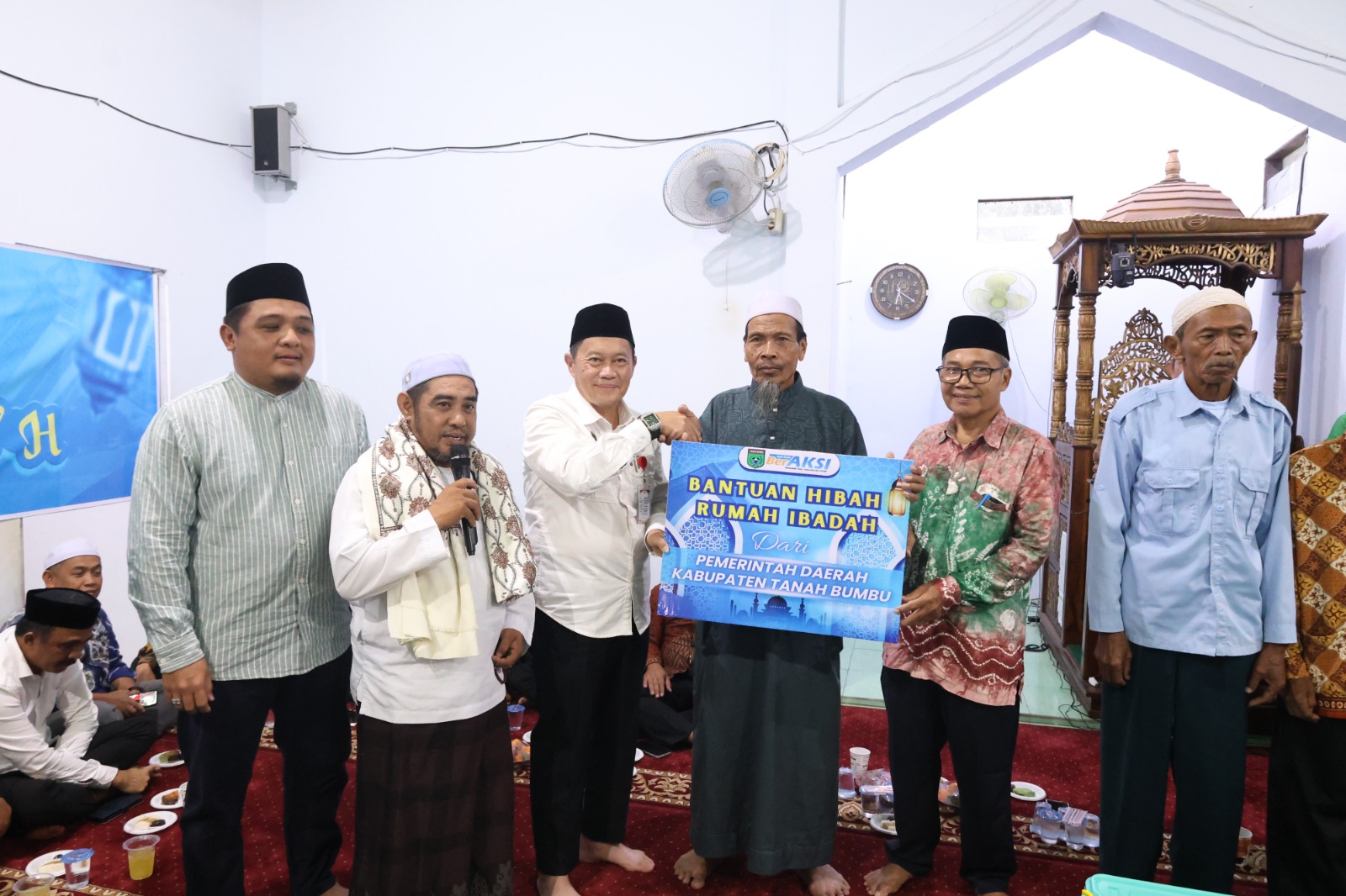Safari Ramadan 1447 H di Satui, Pemkab Tanah Bumbu Serahkan Bantuan Hibah Masjid dan Bantuan Sosial