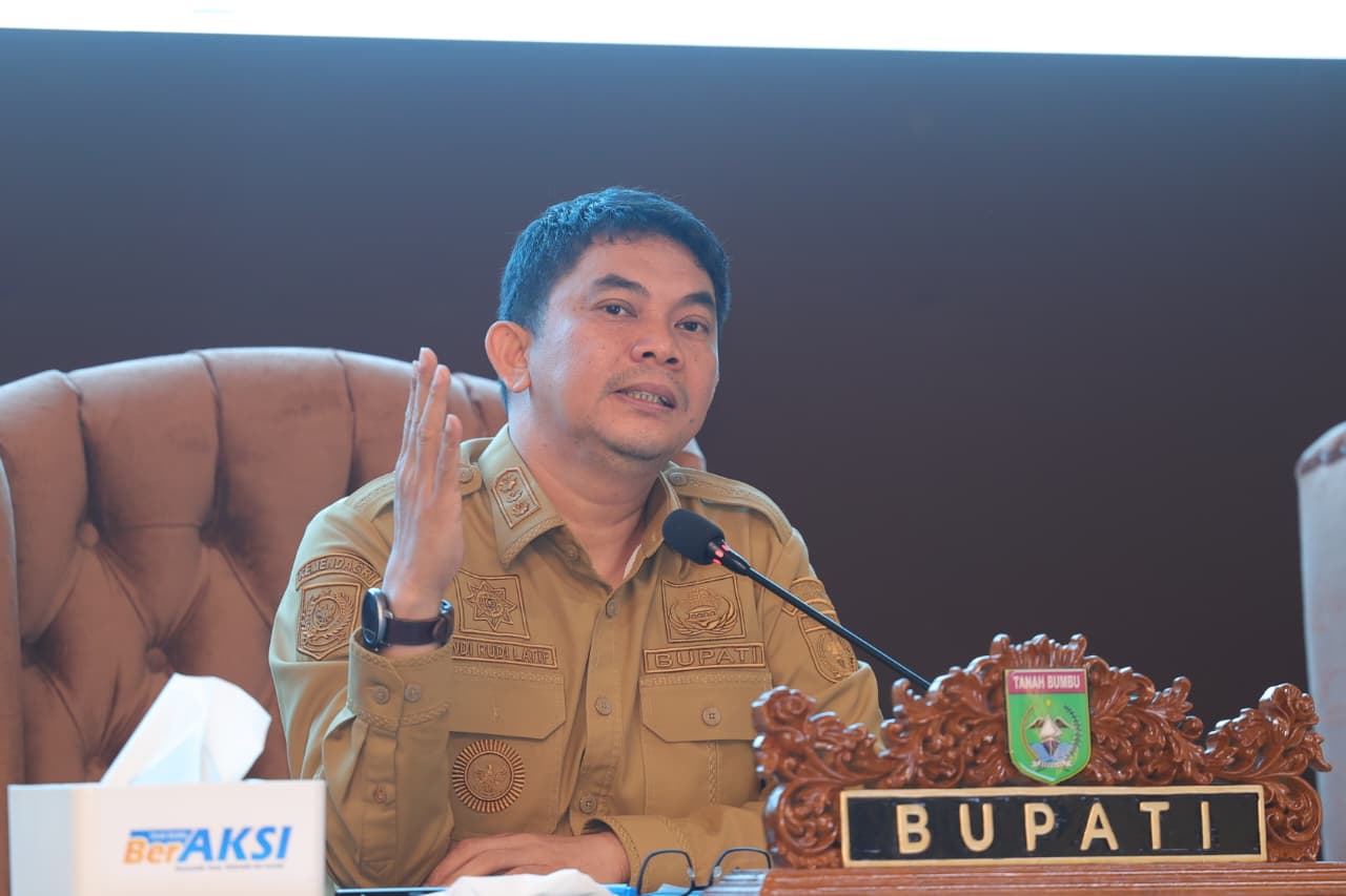 Bupati Andi Rudi Latif Pimpin Rapat Persiapan Hari Jadi ke-23 Kabupaten Tanah Bumbu