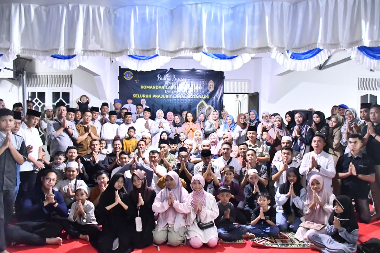 TNI AL Kotabaru Gelar Buka Puasa Bersama Anak Yatim