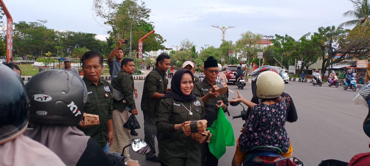 PWI Kapuas Berbagi Takjil dan Santuni Anak Panti