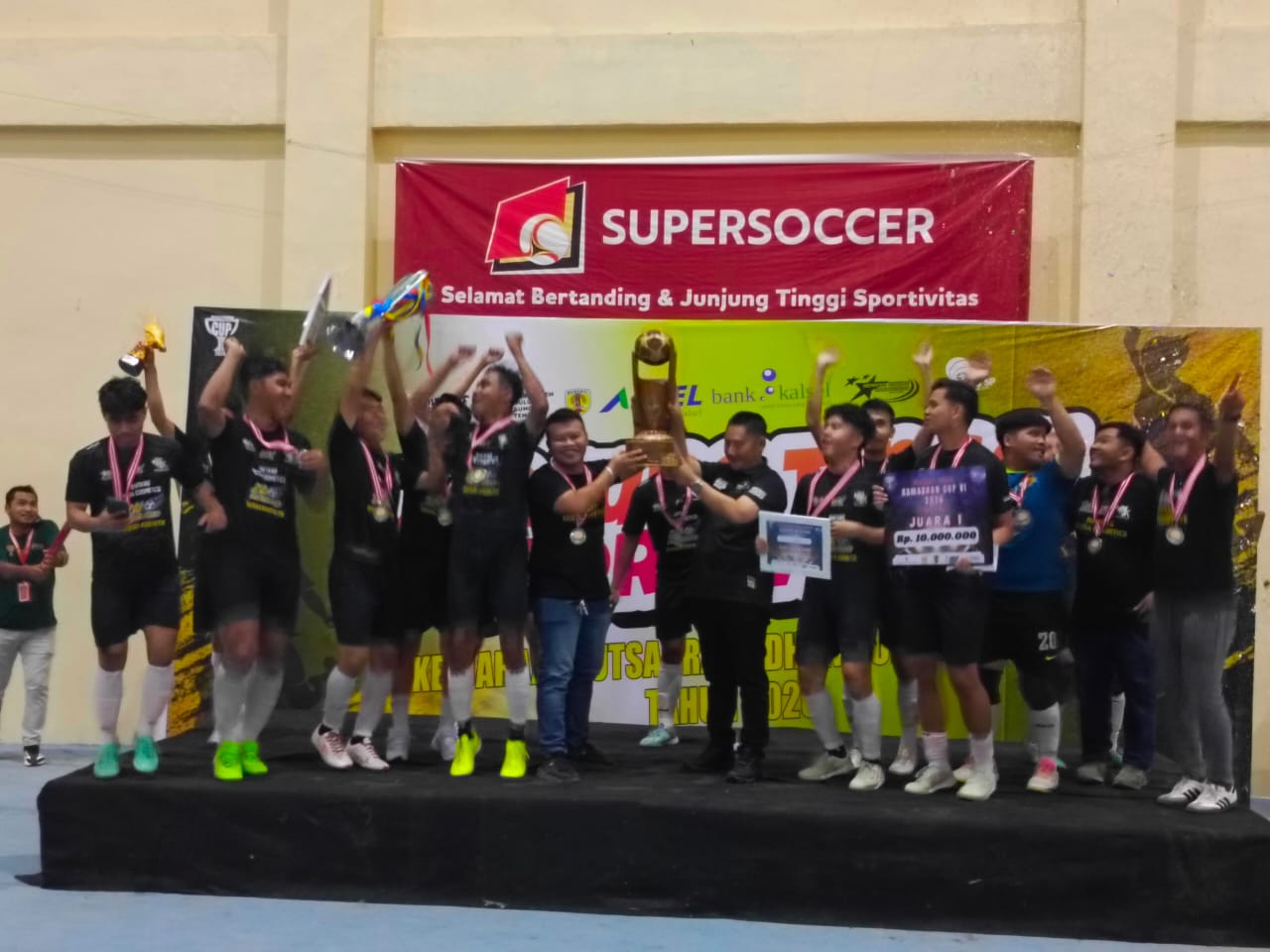 Bupati HST Tutup Ramadan Cup Season VI 2026