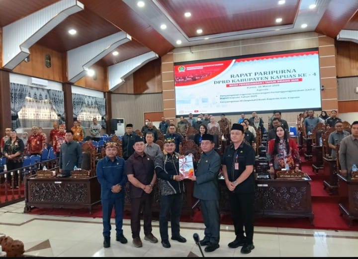 DPRD Kapuas Bahas Secara Komprehensif LKPj Bupati dan 10 Raperda
