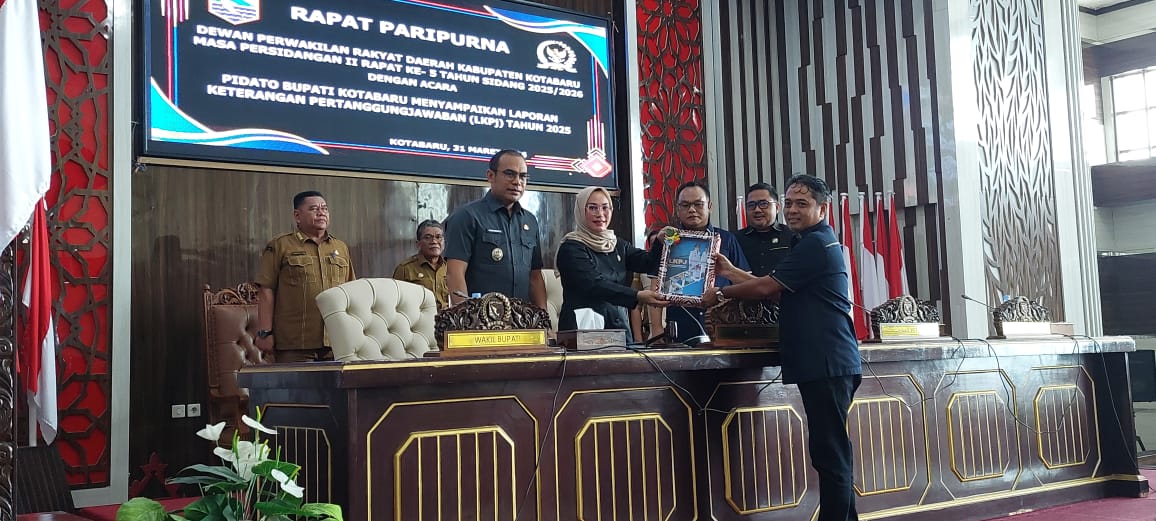 Bupati Kotabaru Sampaikan LKPJ 2025 dalam Rapat Paripurna DPRD