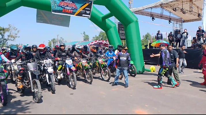 Ajang Silaturahmi Rider Motor Trail di Kapuas