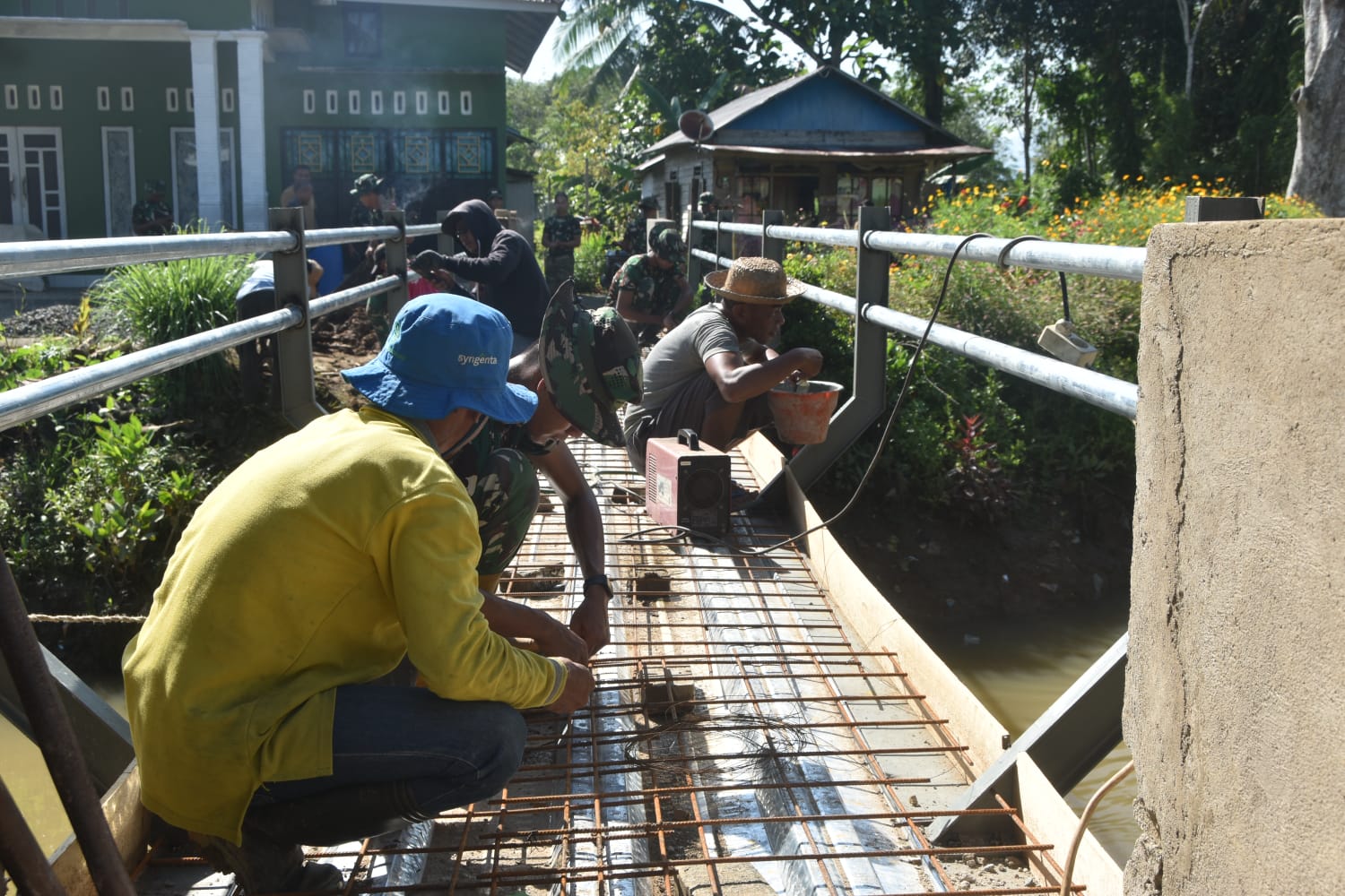 Progres Pembangunan Jembatan Garuda di Desa Paya Besar Capai 50 Persen