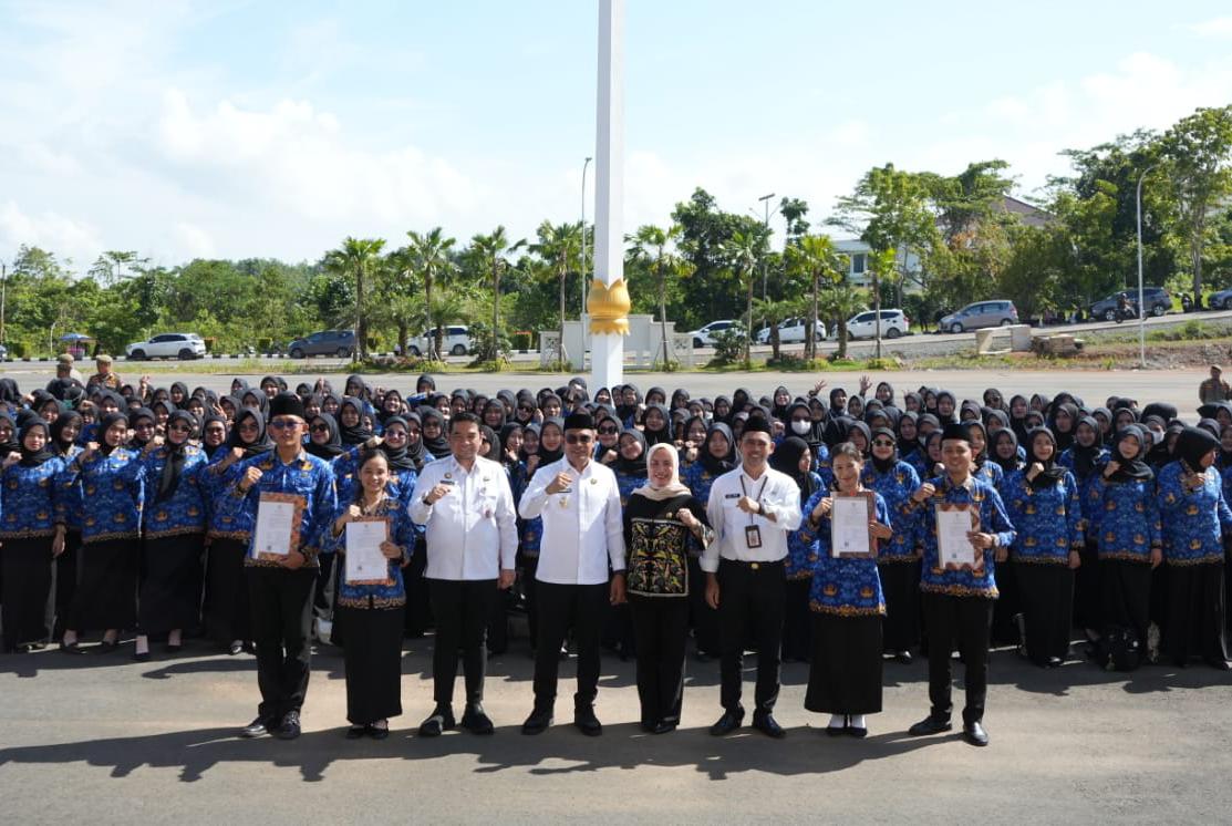 Ketua DPRD Kotabaru Hadiri Pelantikan dan Pengambilan Sumpah Jabatan Fungsional PNS