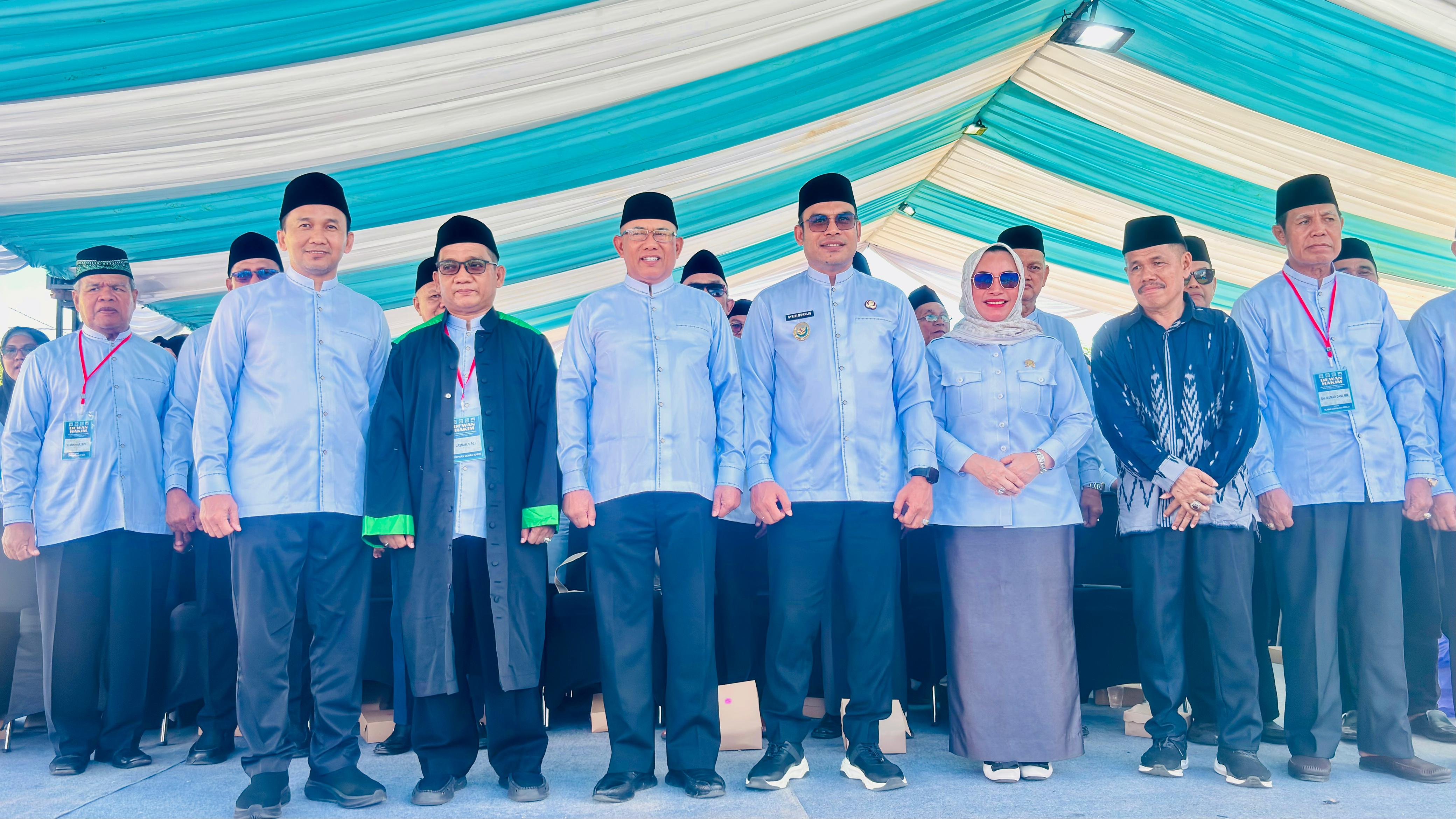 DPRD Kotabaru Hadiri Pawai Ta’aruf dan Pembukaan MTQ Ke-56 di Tanjung Seloka