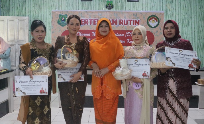26 Peserta Meriahkan Lomba Kebaya Kartini Gelaran Dinkes Kapuas