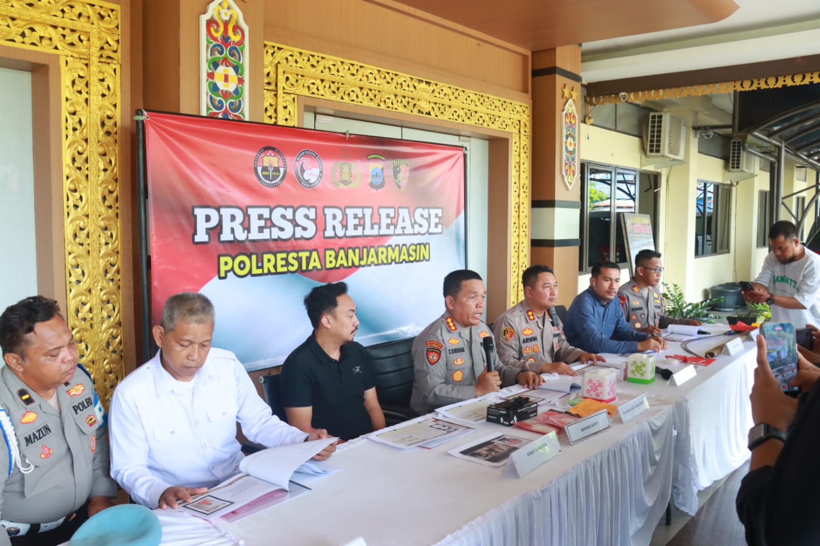 Ipan Terkecoh, Transaksi Narkoba dengan Polisi yang Menyamar