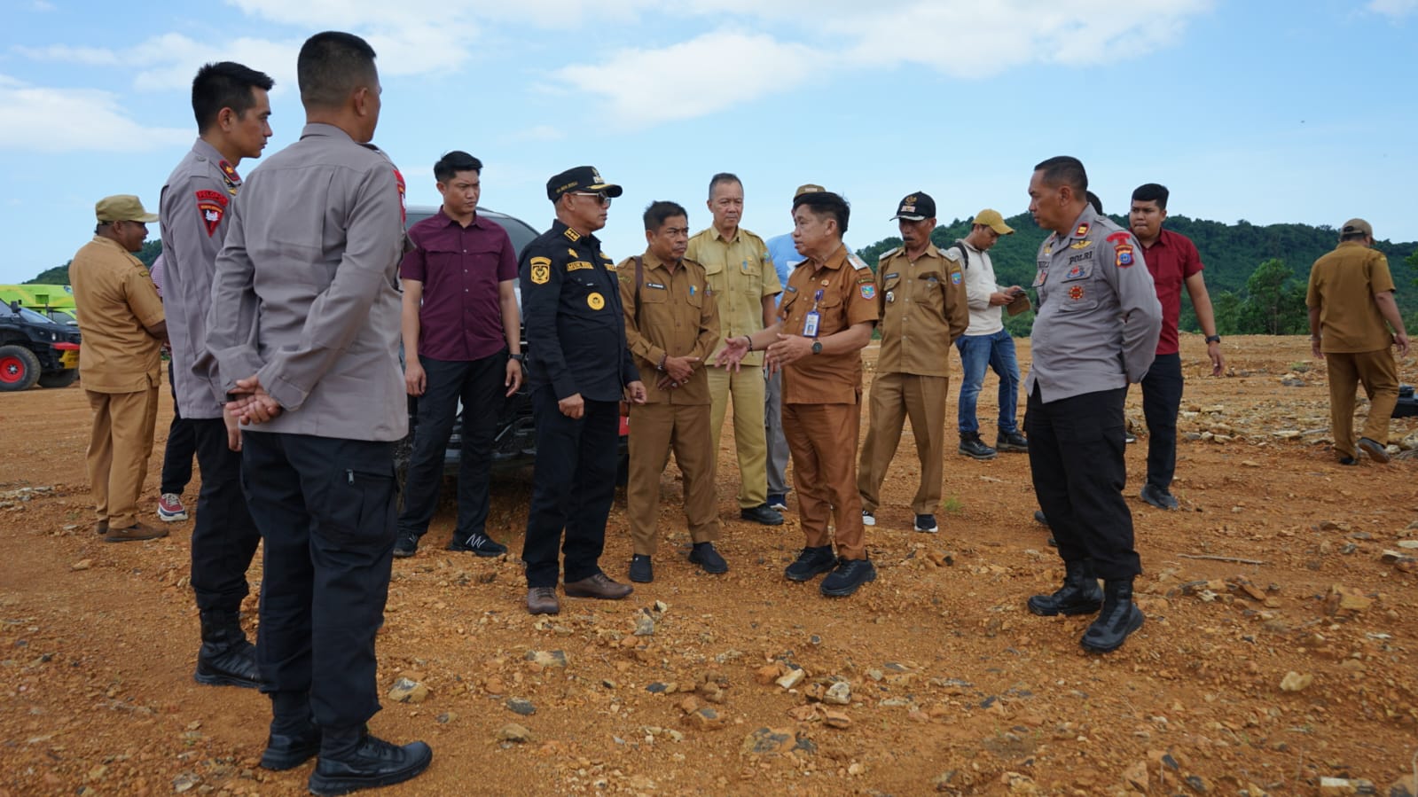 Wujudkan Pemerataan Pembangunan, Bupati Kotabaru Tinjau Lahan untuk Pengembangan Kawasan Baru