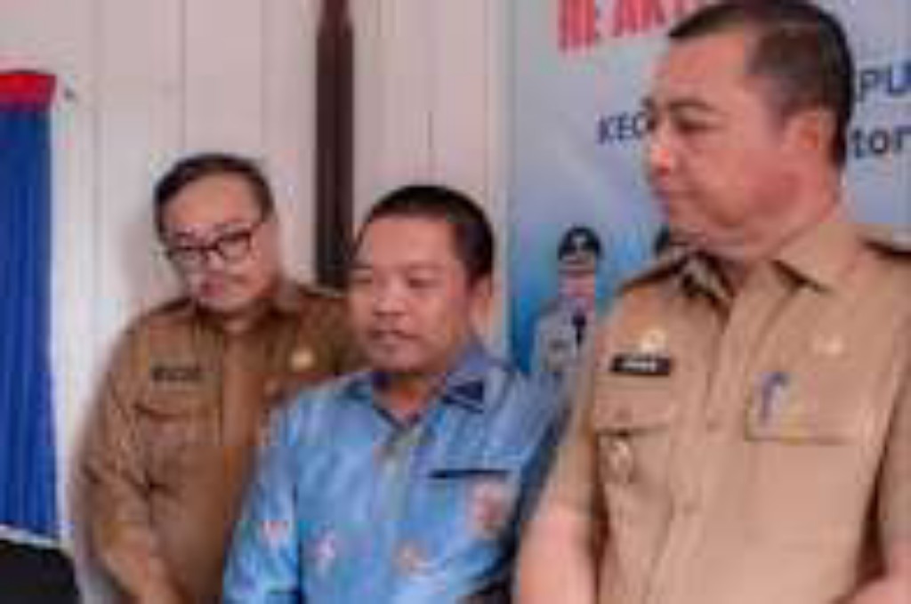 Dukung Administrasi Kependudukan, Waket II DPRD Kapuas Hadiri Reaktivasi Perekaman KTP-el di Kapuas