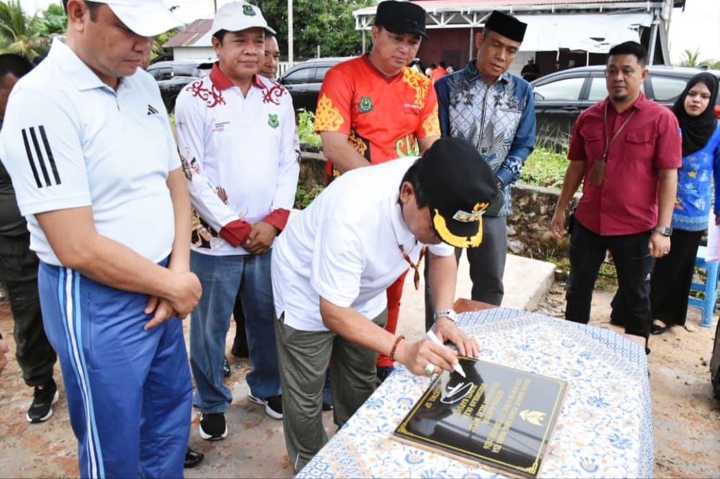 Anggota DPRD Kapuas Apresiasi Peresmian Kantor Kelurahan Selat Hulu, Harapkan Peningkatan Pelayanan Publik
