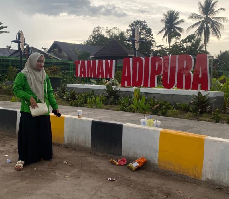 Legislator Kapuas Masliana Imbau Warga Jaga Kebersihan Taman Adipura