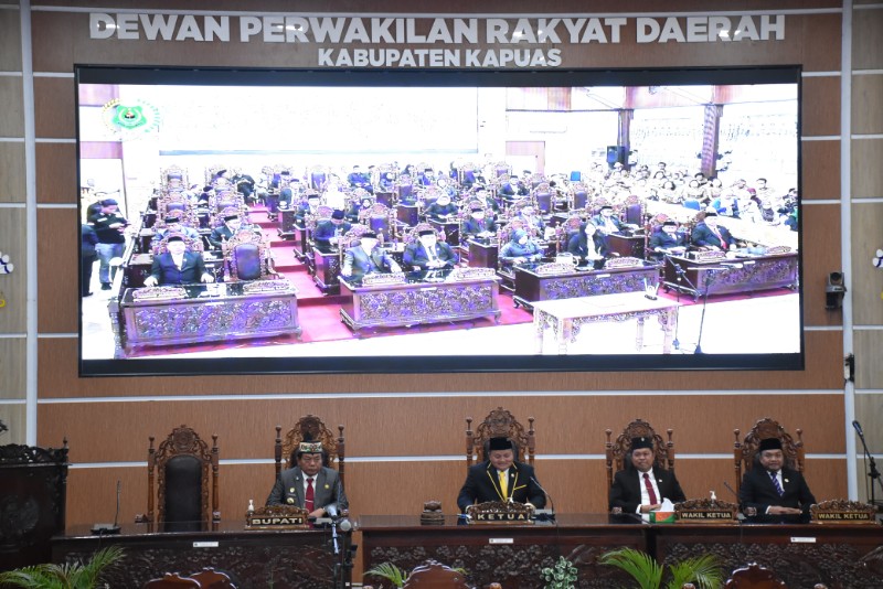 Bupati Kapuas Hadiri Rapat Paripurna Istimewa PAW Anggota DPRD