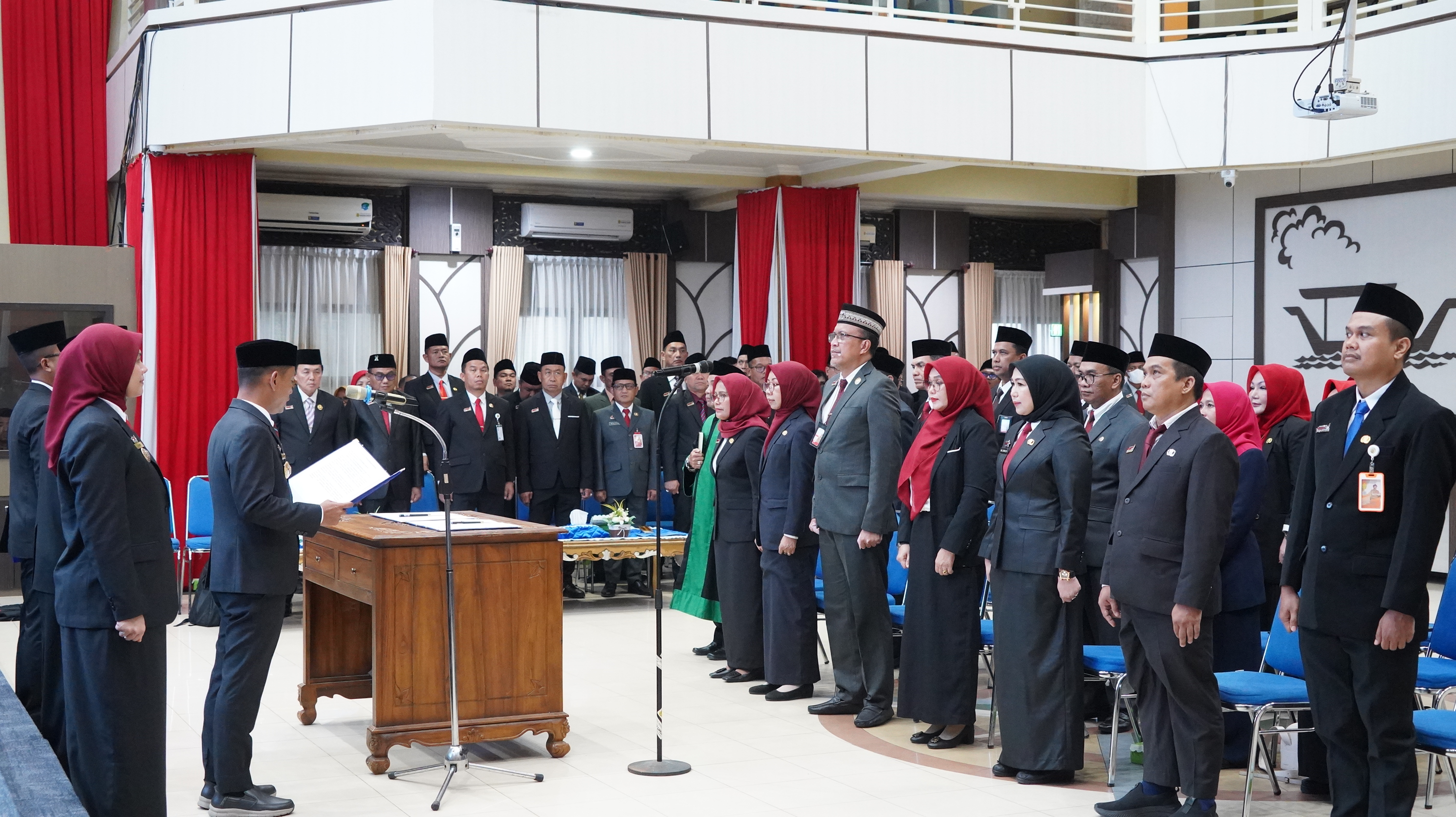 Penyegaran di Balai Kota, Yamin Rotasi 7 Pejabat Eselon II