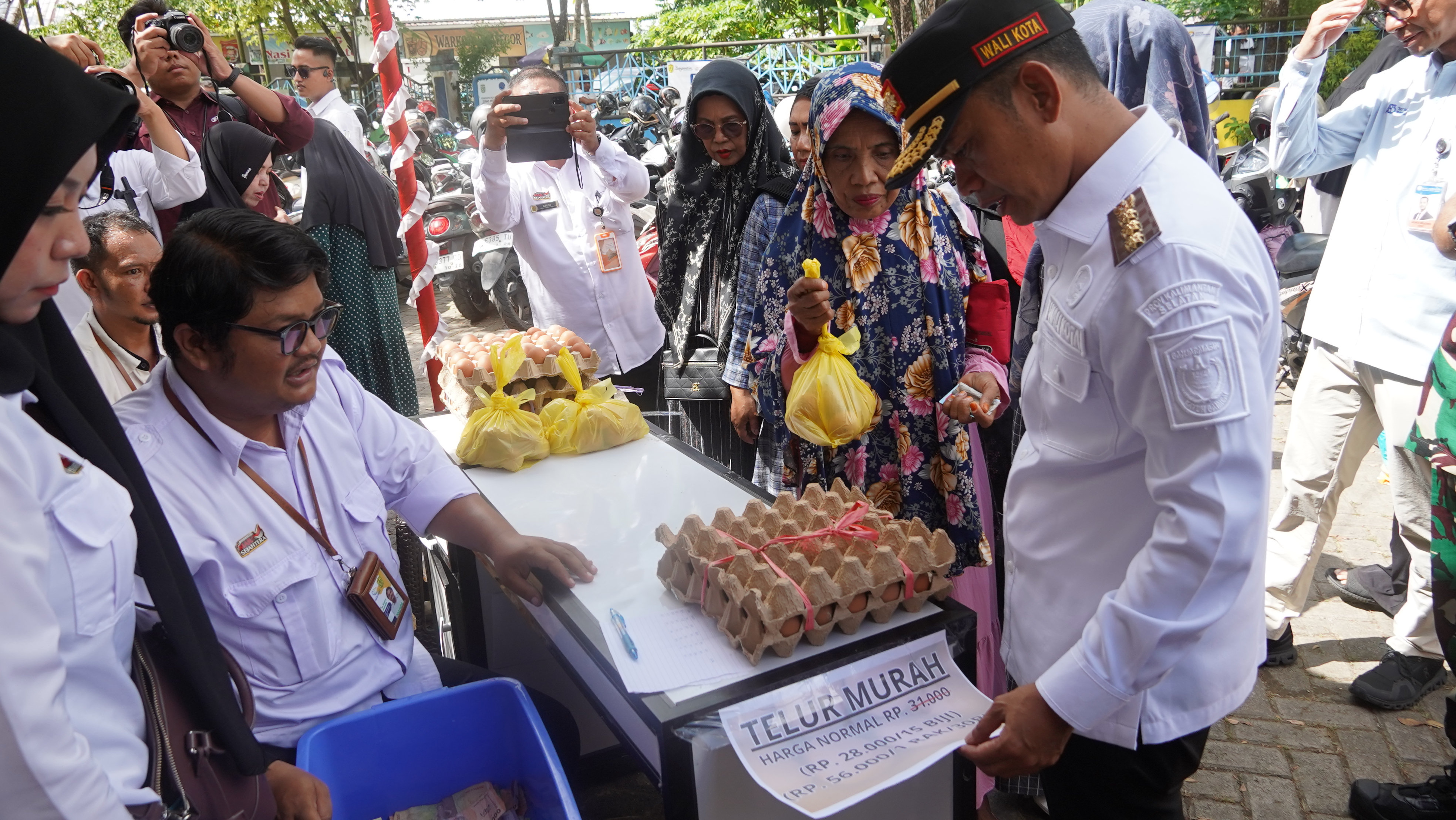 Warga Akui Pasar Murah Banjarmasin Sangat Membantu