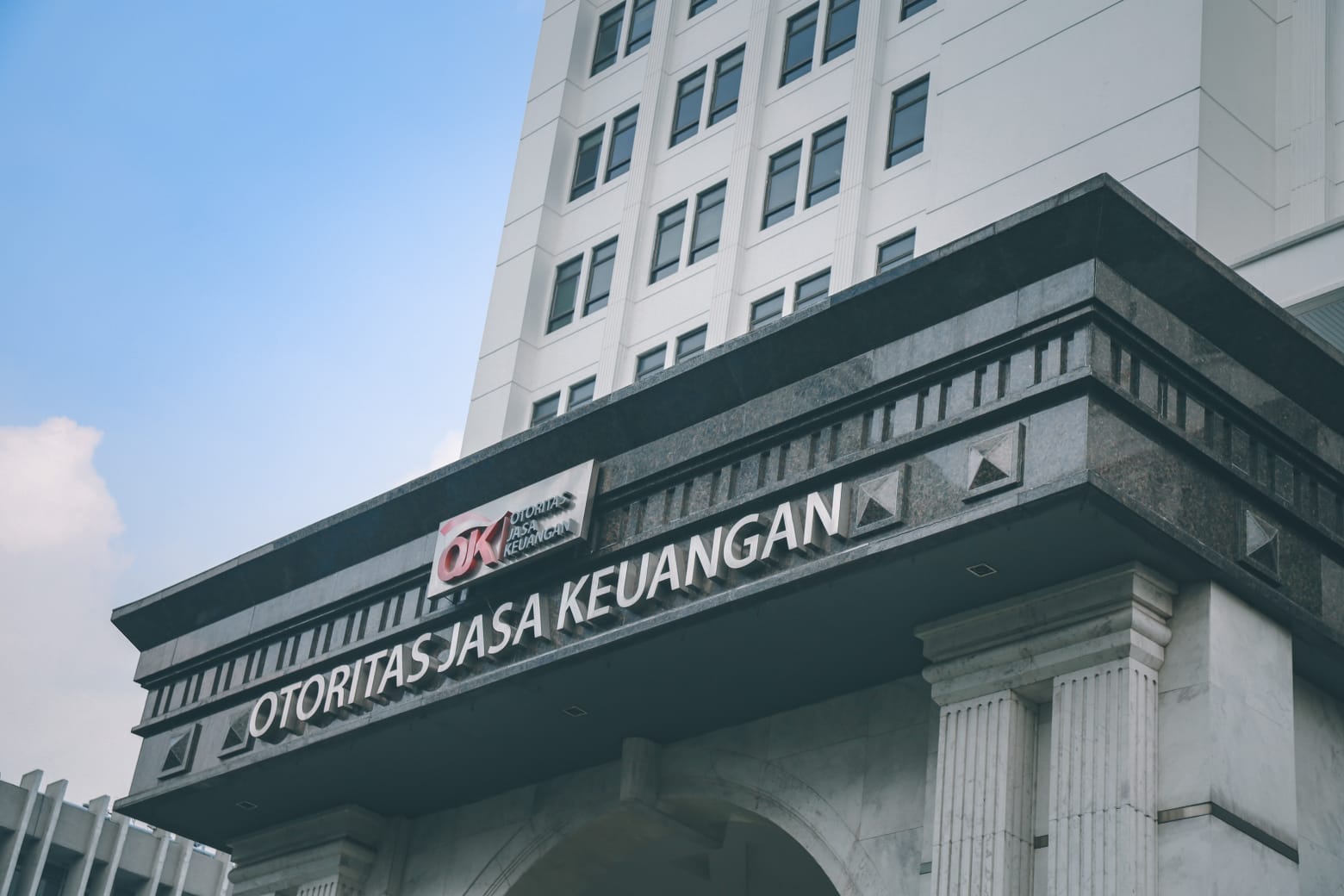 OJK Beberkan Bukti Kinerja Bank RI Solid Kala Dunia Susah