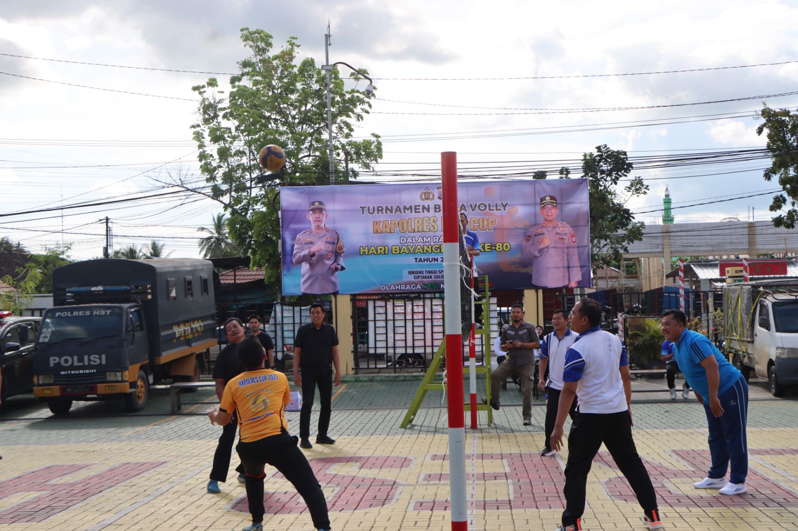 Turnamen Bola Volly Kapolres HST Cup 2026 Antar Satfung Digeber