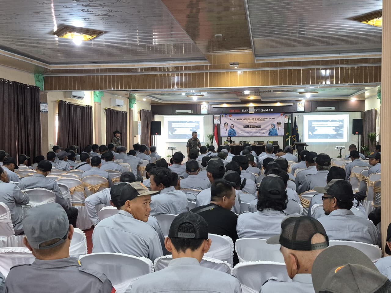 195 Anggota Satlinmas Desa dan Kelurahan Ikuti Pelatihan Peningkatan Kapasitas
