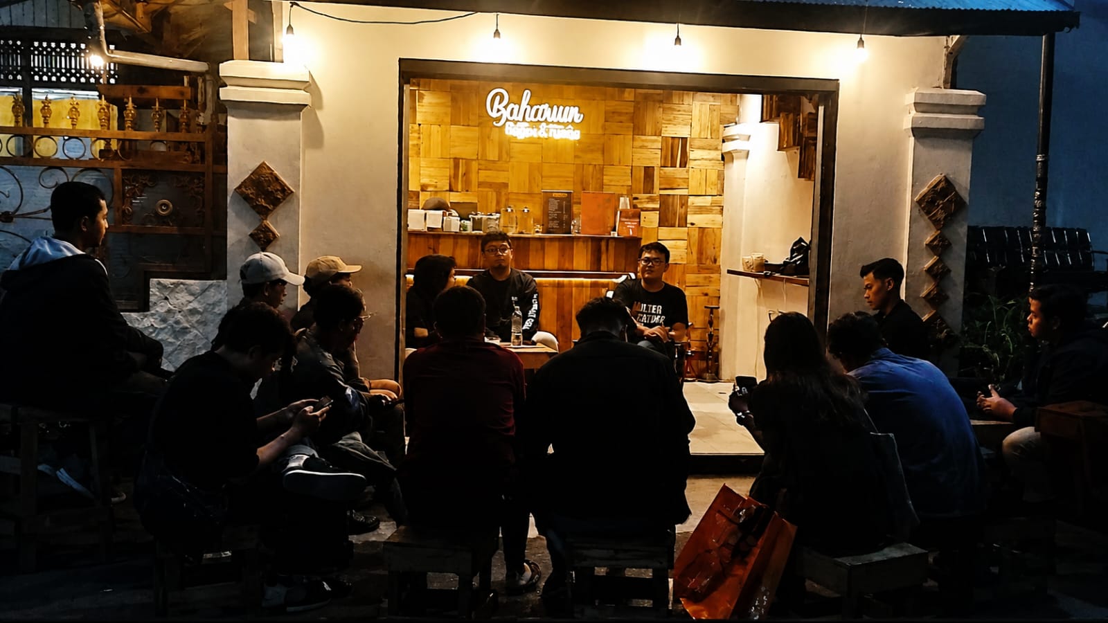 Baharum: Cerita dari Kedai Kecil