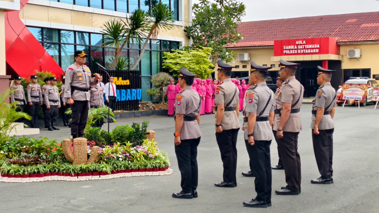 Kapolres Kotabaru Pimpin Sertijab Pejabat Utama dan Kapolsek Jajaran