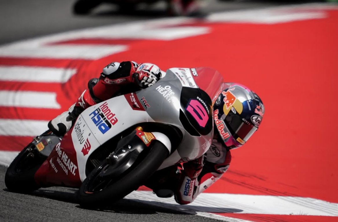 Media Italia Sebut Veda Ega Pembalap Terbaik di Moto3 Catalunya 2026