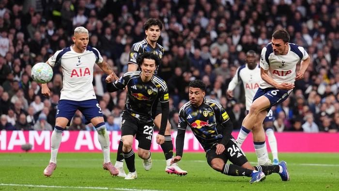Hasil Liga Inggris: Leeds Tahan Tottenham 1-1, Degradasi Mengintai