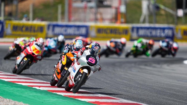 Hasil Kualifikasi Moto3 Italia: Veda Ega Posisi 13, Hakim Danish Kedua