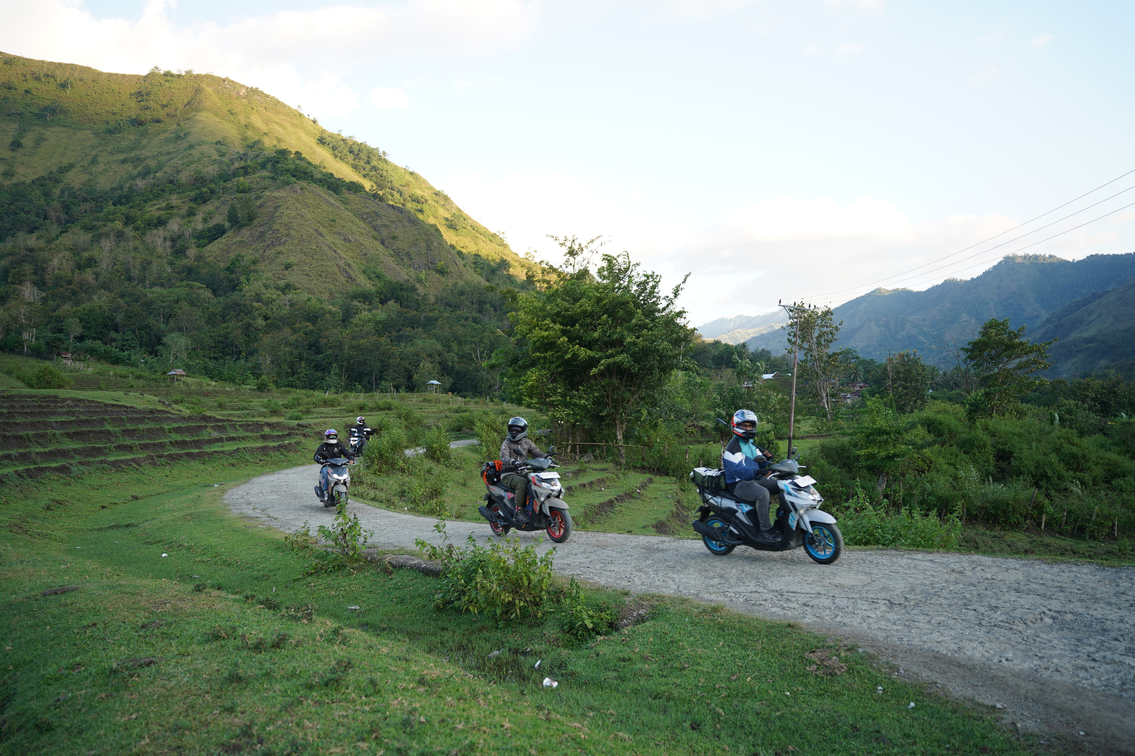 Dari Pesisir Selatan Sulawesi hingga Negeri di Atas Awan Toraja, GEAR ULTIMA Tuntaskan Etape Perdana Celebes Expedition