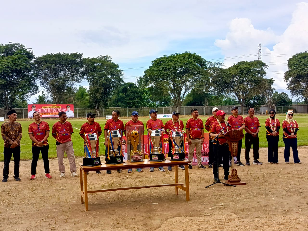 Samsul Rizal Secara Resmi Buka Ternamen Sepak Bola Bupati HST Cup 2026