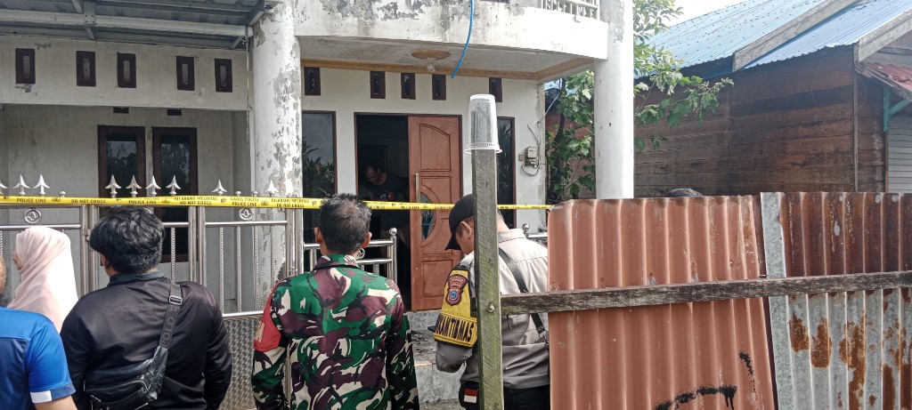 Rumah Berlantai Dua di Teluk Tiram Terbakar