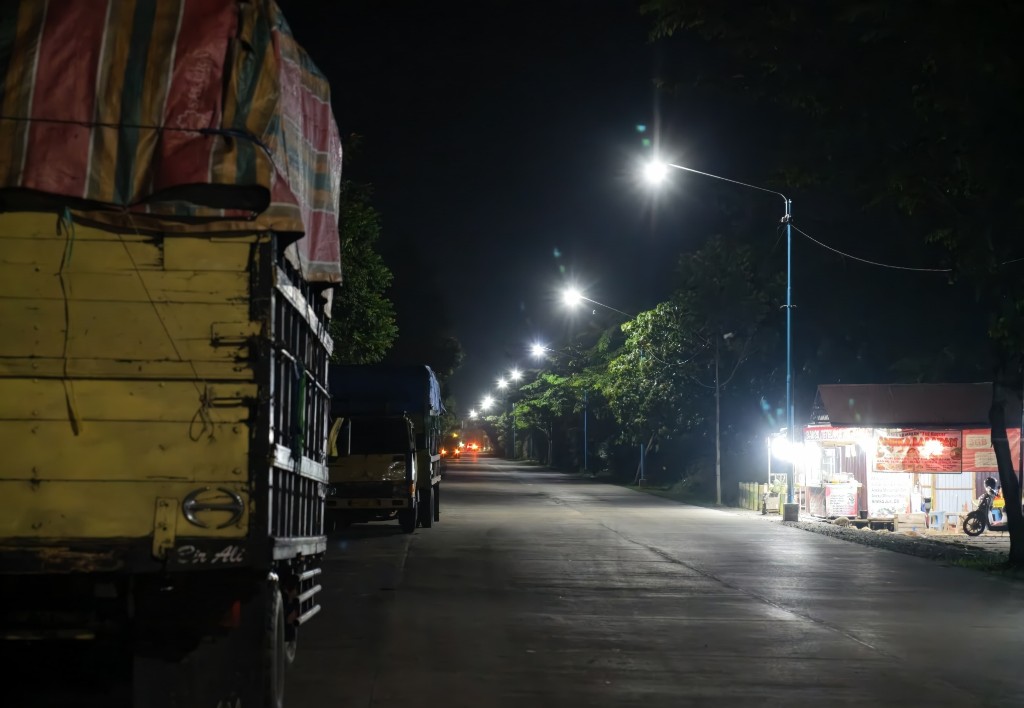 Pemkab HST Pasang Ribuan JPU, Berikan Kenyamanan dan Keamanan untuk Masyarakat