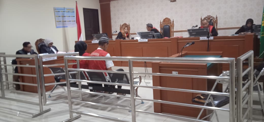 Ibu dan Anak Terpidana Kasus Ekstasi Diganjar 7,5 Tahun Penjara