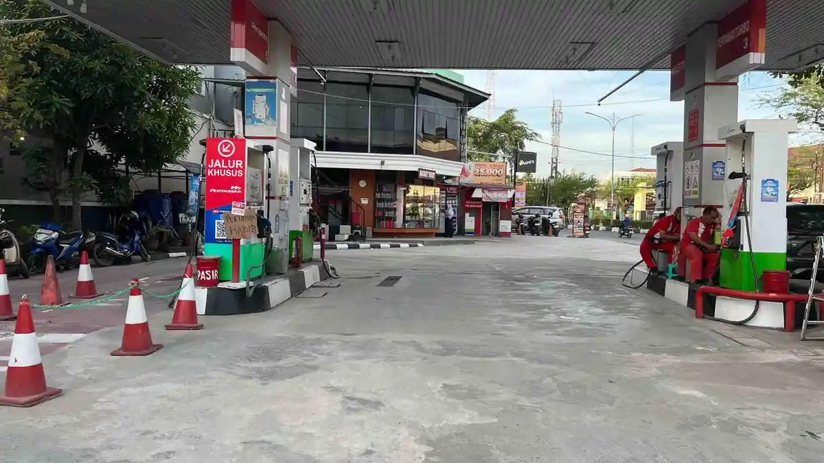 Resmi! Mulai Hari Ini Harga BBM Pertamax Naik Jadi Rp16.250