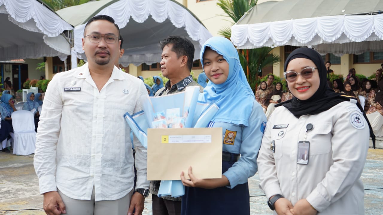 Pemkab Kotabaru Apresiasi Kelulusan Siswa SMPN 1 Kotabaru, Dorong Generasi Muda Berprestasi