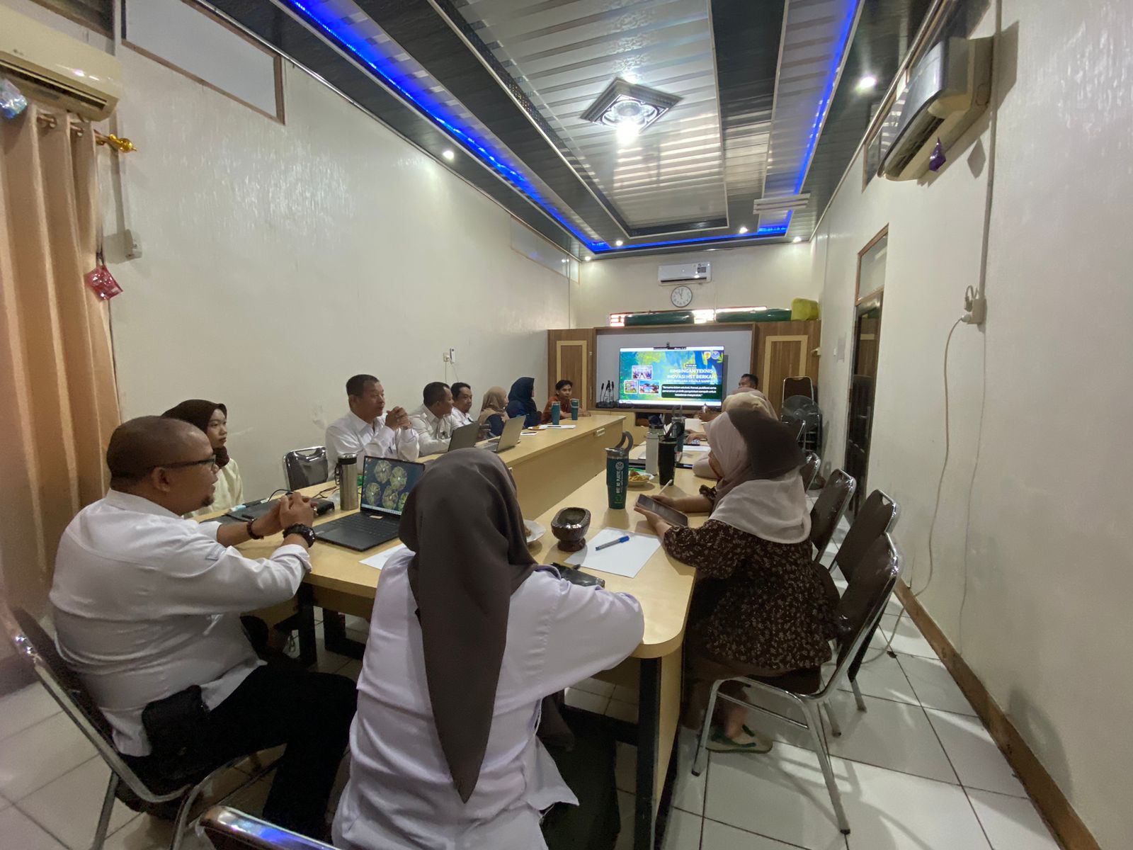DLH HST Ajak Masyarakat Peduli Lingkungan