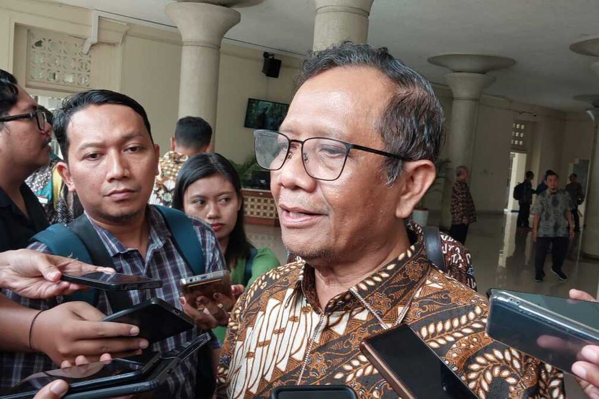 Mahfud Minta Prabowo Buka-bukaan soal Siapa yang Bayar-bayar Demo