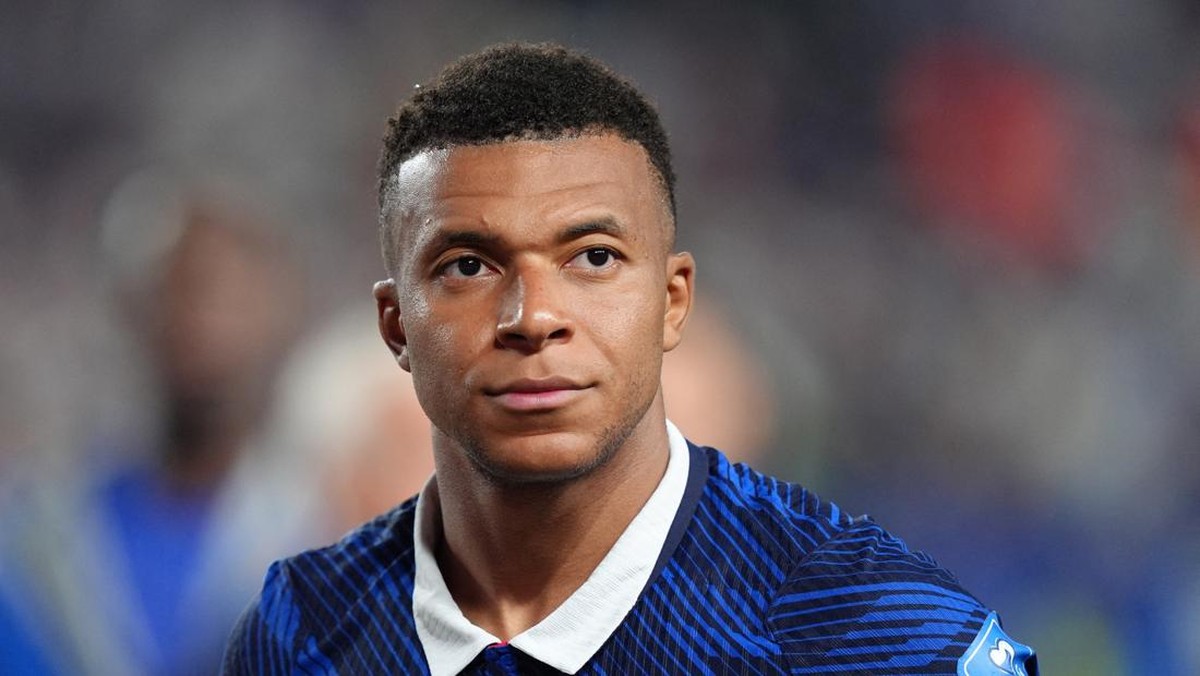 Kylian Mbappe: Saingan dengan Messi Jadi Top Skor? Gak Tuh