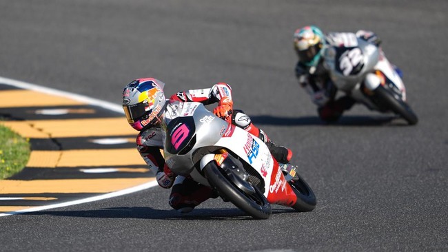 Veda Ega Spektakuler di Moto3 Ceko: Start ke-20 dan Finis ke-5