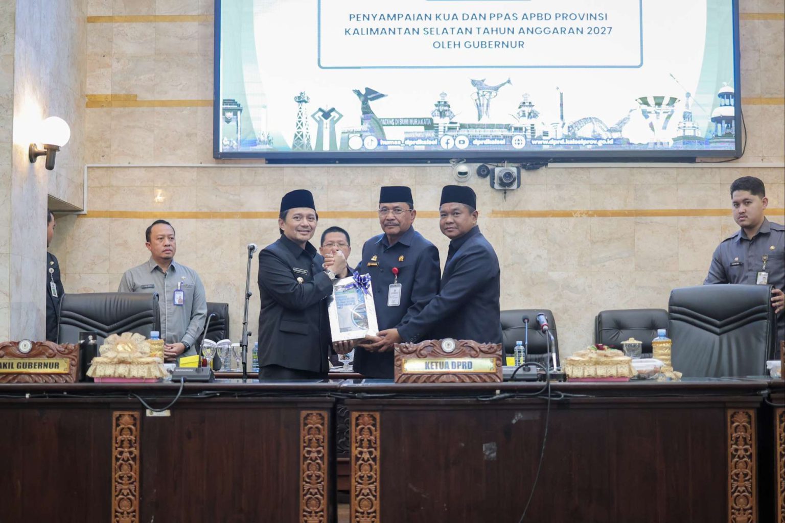 DPRD Kalsel Setujui Raperda APBD 2025 dengan Sejumlah Catatan