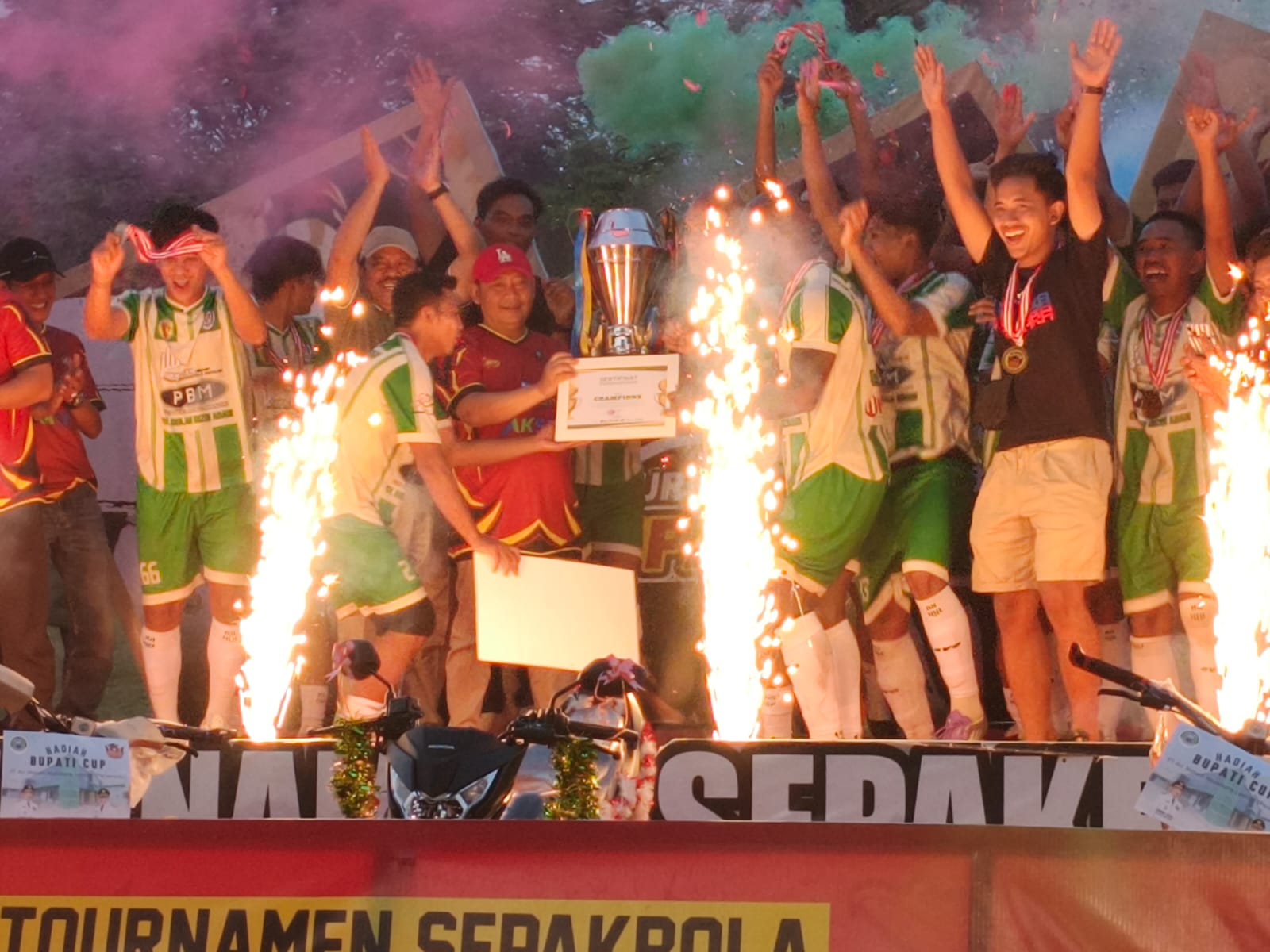 Samsul Rizal Secara Resmi Tutup Turnamen Sepak Bola Bupati HST Cup 2026