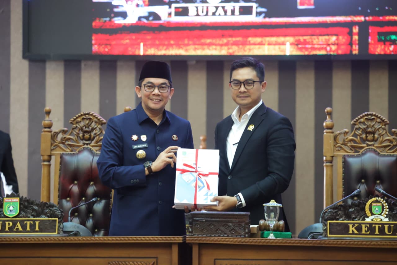 Bupati Andi Rudi Latif Sampaikan KUA-PPAS 2027