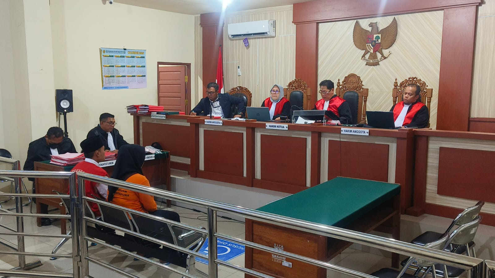 Pasutri Didakwa Jadi Kurir Narkoba, Bawa Hampir 1 Kilogram Sabu dan 550 Butir Ekstasi