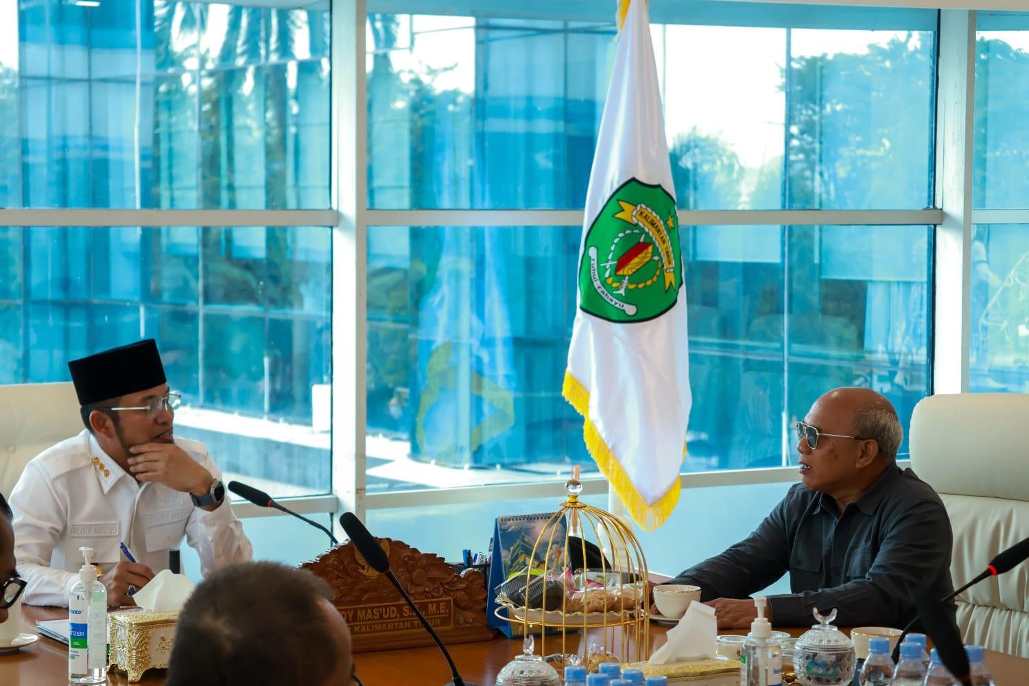 Bahas Peluang Kolaborasi Strategis, Bupati Kotabaru Audiensi dengan Gubernur Kaltim