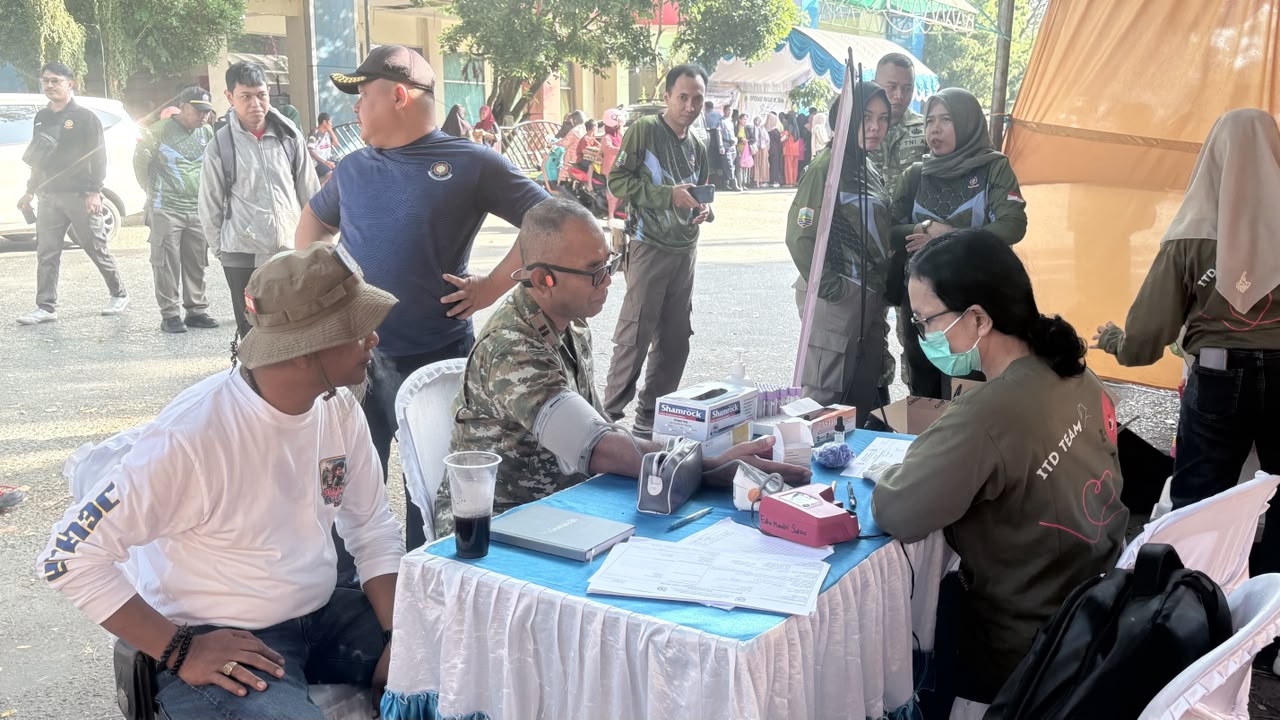 Gerakan Aksi Indonesia ASRI: Pemkab Kotabaru Gelar Gotong Royong, Donor Darah dan Pasar Murah