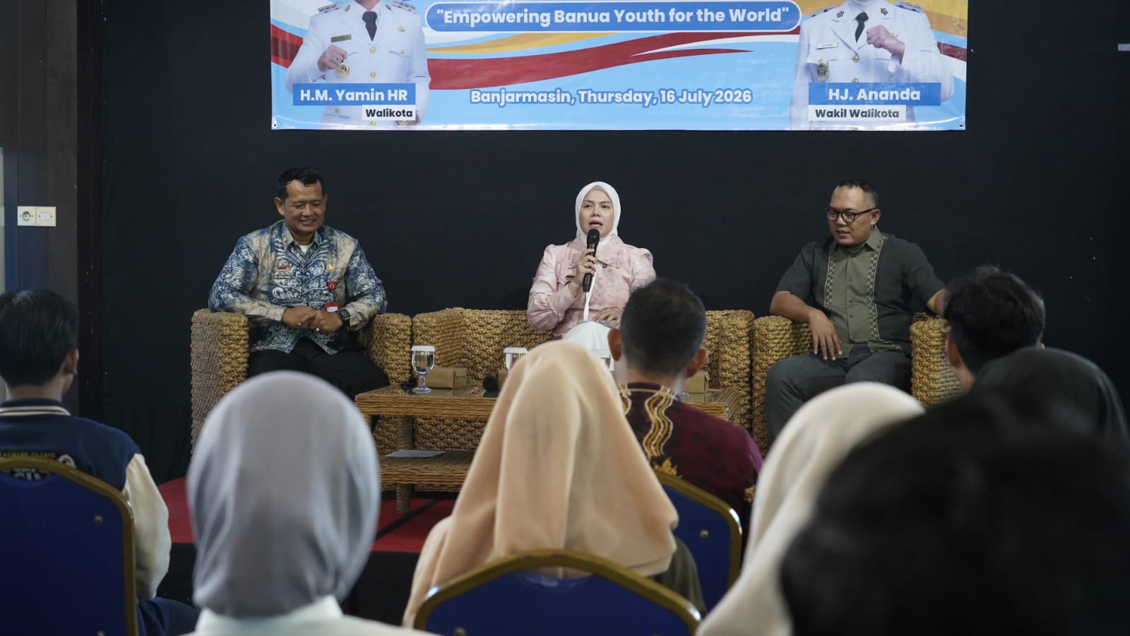 Pemko Banjarmasin Bekali Pemuda Kemampuan Berbahasa Inggris
