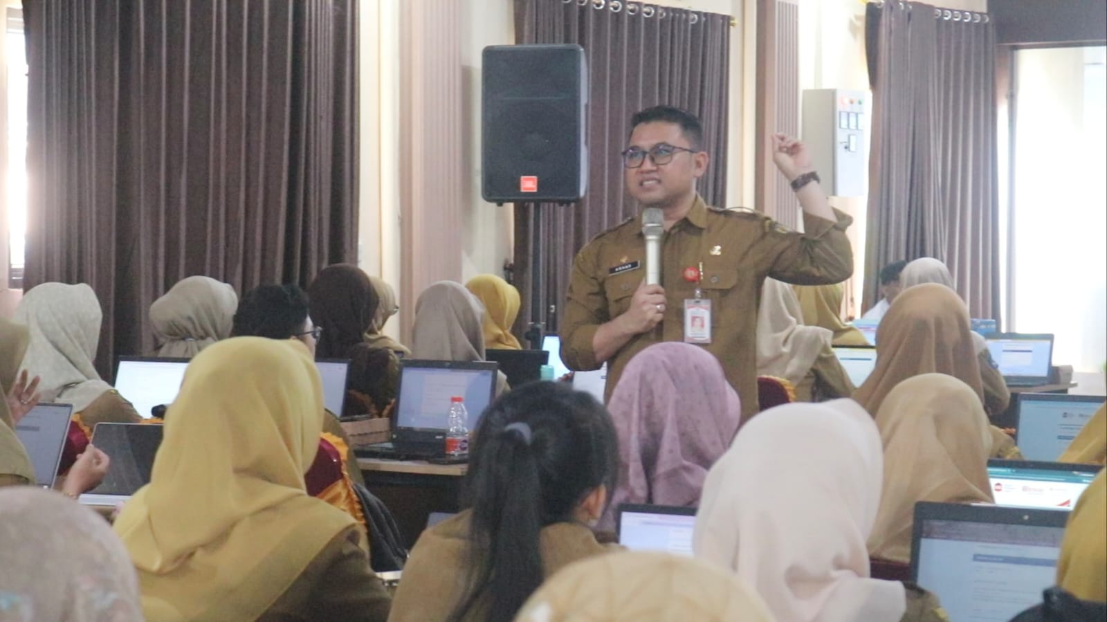 345 Guru Jejang SD dan SMP Ikuti Cambridge English Placement Test