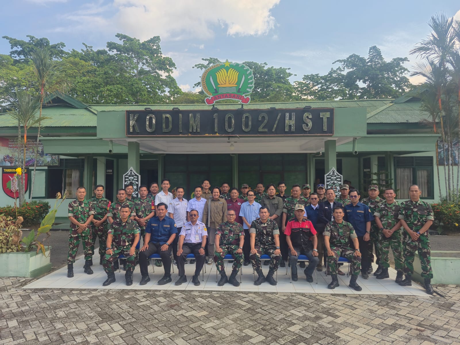 TNI AD Perkuat Komunikasi Teritorial Bersama Pemda dan Insan Pers di HST