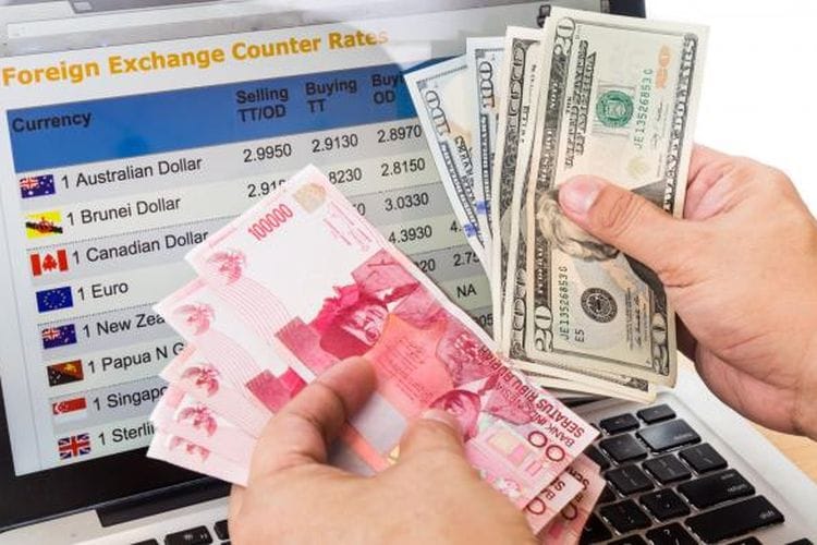 Breaking News! Rupiah Kembali Tembus Rp18.000 per Dolar AS